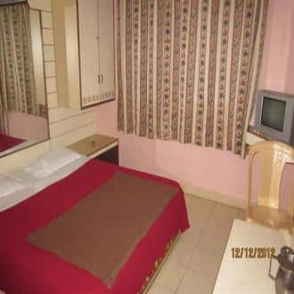 Budget Hotel Near Panchgani Market, Panchgani 2